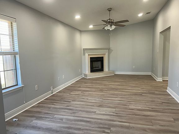 3rd image of 17014 Palm Ridge Dr