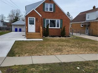 130 Collins Ave, West Seneca, NY 14224