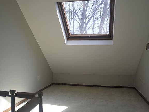 4th image of 1221 Broadway St #8
