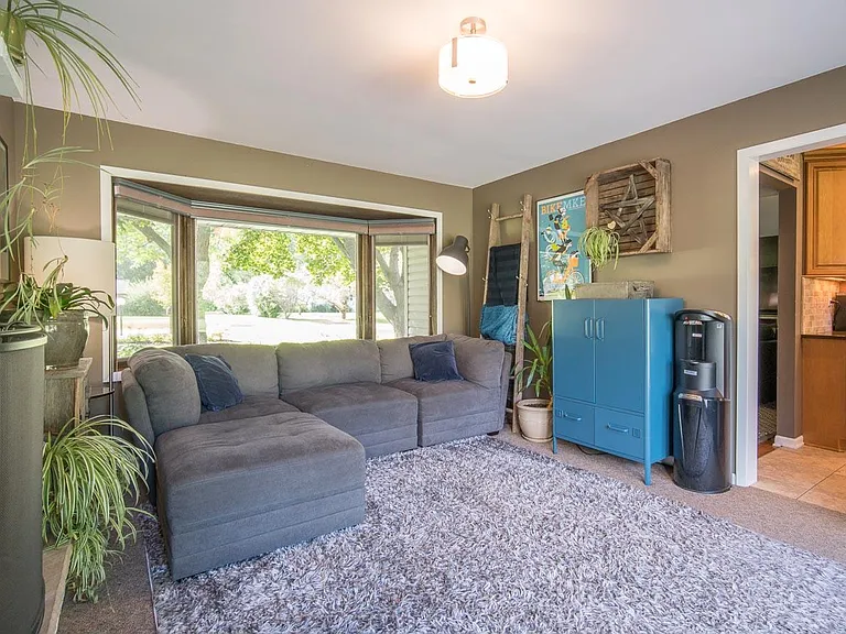 10254 N Sunnycrest Dr — Photo 8