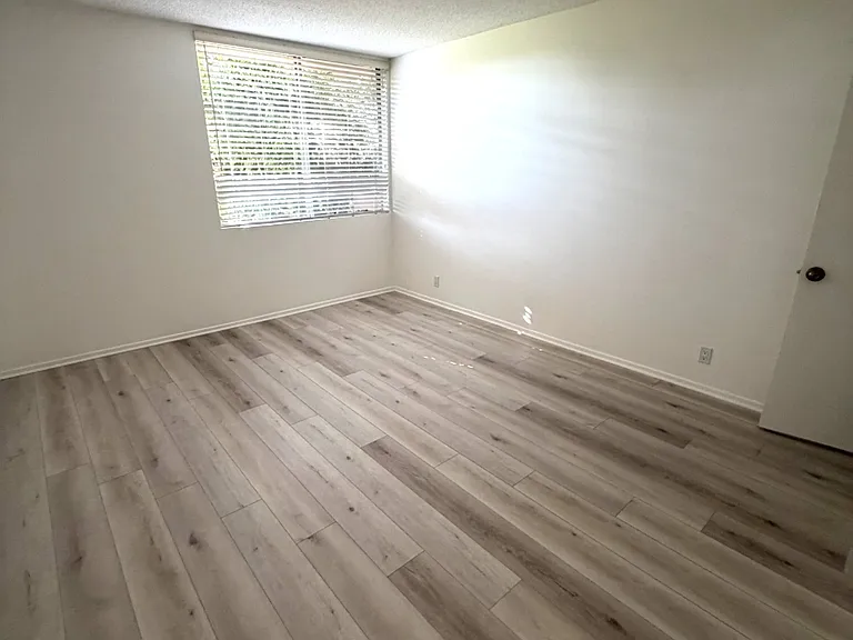12221 San Vicente Blvd — Photo 39