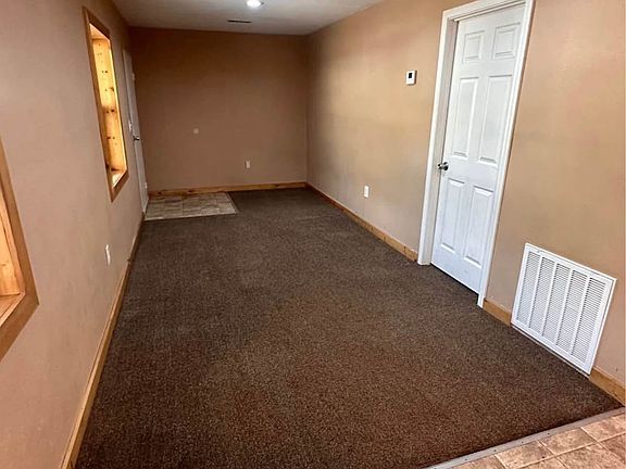 5th image of 211 Elm St #8