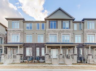 3026 Postridge Dr #12, Oakville, ON L6H 0R8