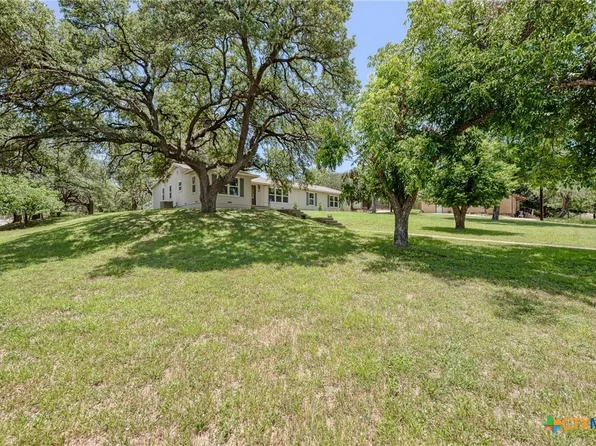 502 W Avenue A, Lampasas, TX 76550
