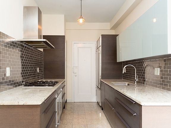 5th image of 2138 Broadway #5F