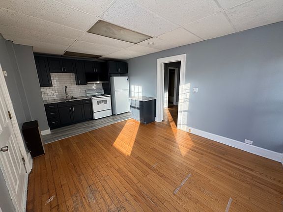 4th image of 16 W Court St APT 8