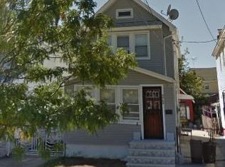 9054 209th St, Queens Village, NY 11428