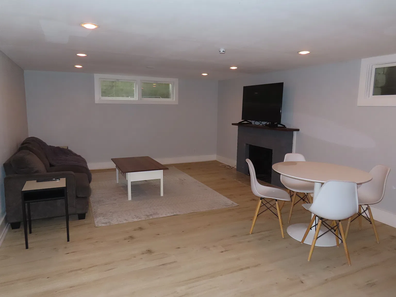 615 Ford Ave — Photo 1