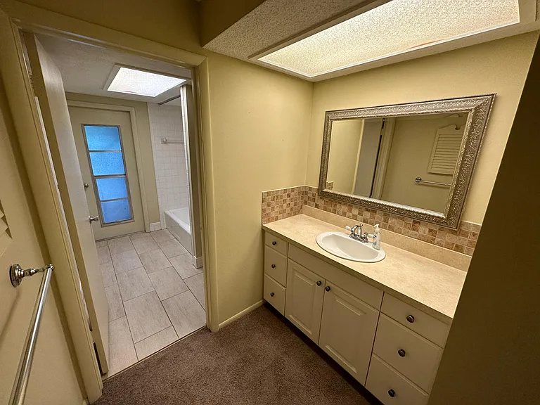 1939 Arvis Cir W — Photo 18