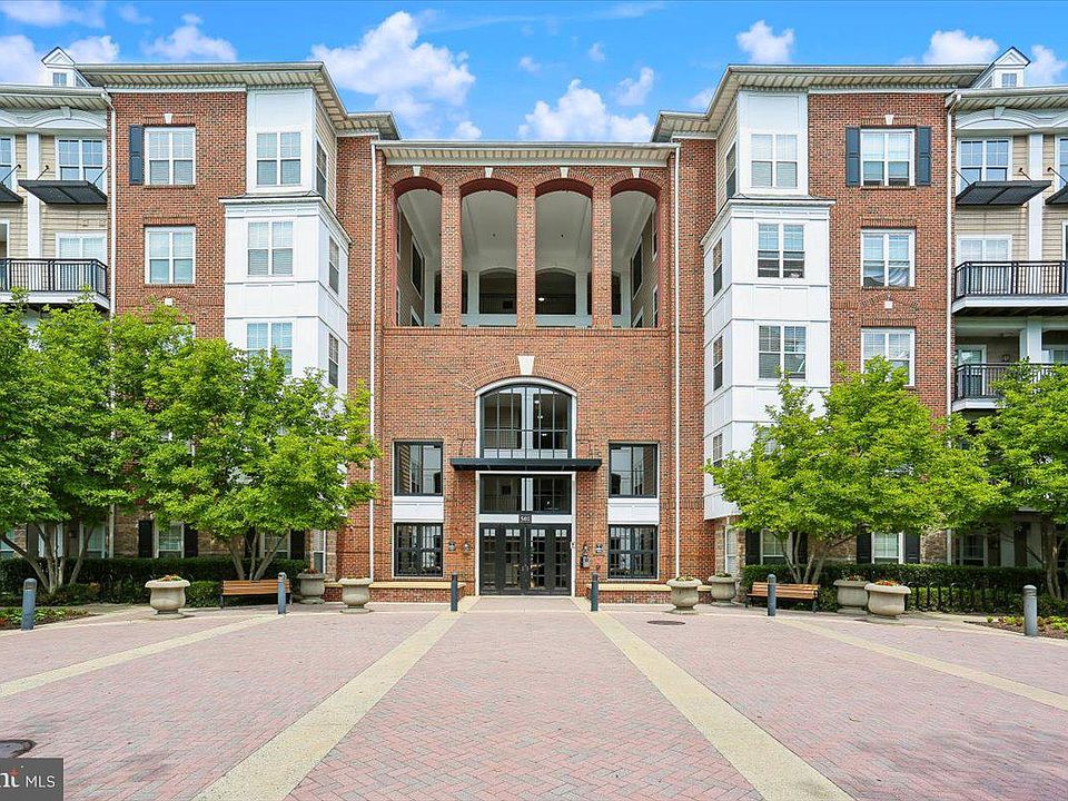 1st image of 501 Hungerford Dr APT 105