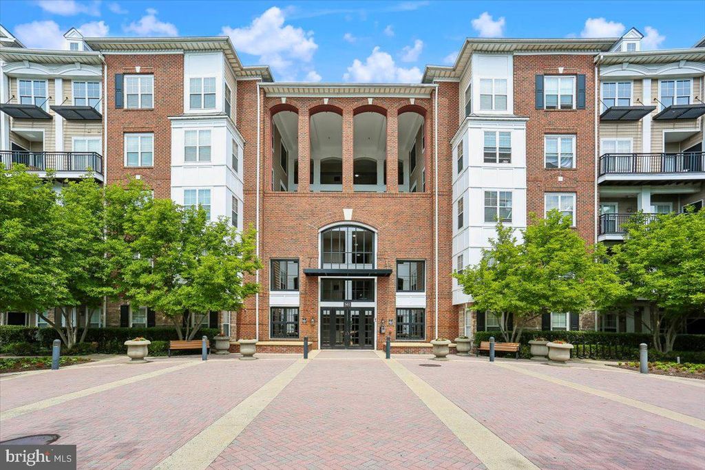 501 Hungerford Dr APT 105, Rockville, MD