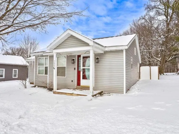 706 W Tower St, Pierceton, IN 46562