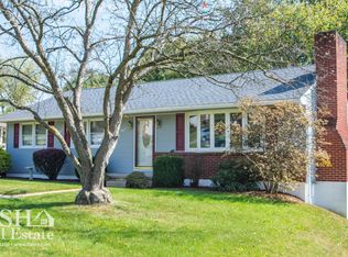 12 Pineview Dr, Lock Haven, PA 17745