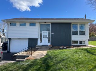 9223 Ames Ave, Omaha, NE 68134