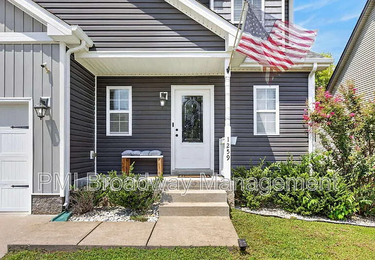 1259 Eagles View Dr — Photo 2
