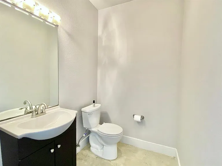 1300 E 3rd St #A — Photo 8