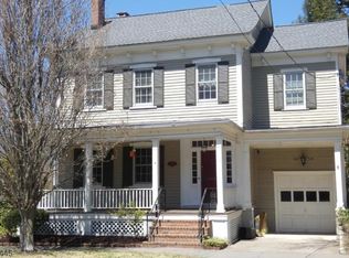 303 3rd St, Belvidere, NJ 07823