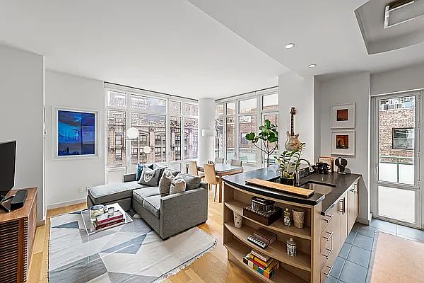 1st image of 325 5th Ave APT 18D