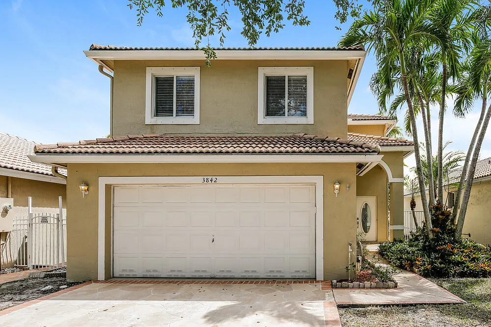 4 bed, 2.5 bath, 2361 sqft, $5,700 — Photo 1