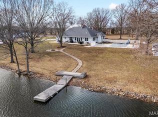 22 Hickory St, Nashville, IL 62263