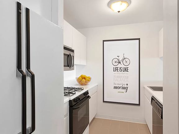 3rd image of 112-01 Queens Blvd #7K