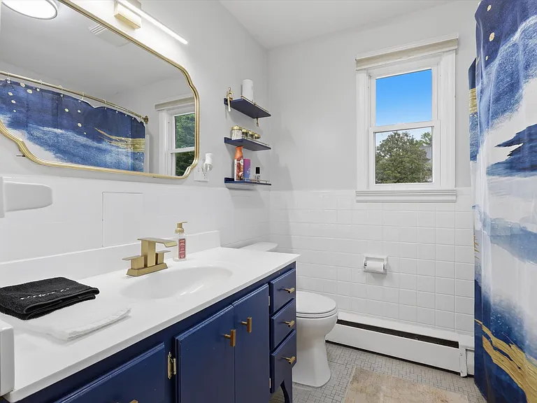 9 Linden Blvd — Photo 18