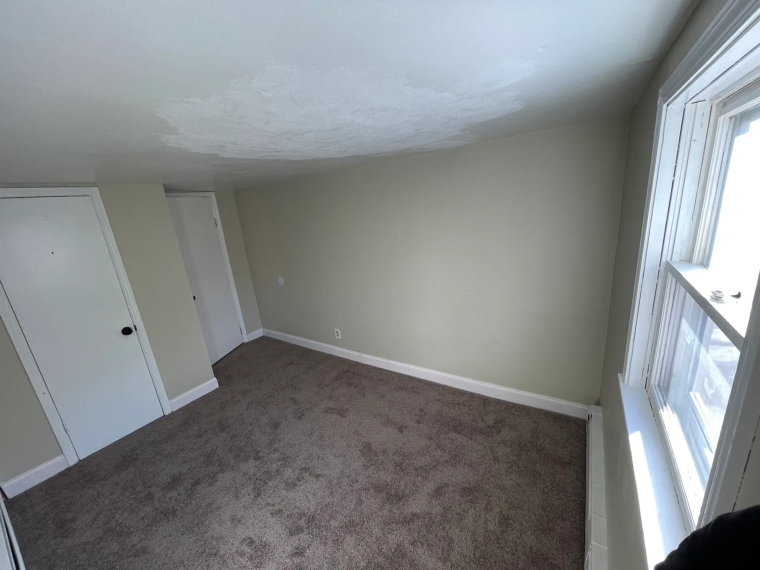 2 bed, 650 sqft, $1,350 — Photo 1