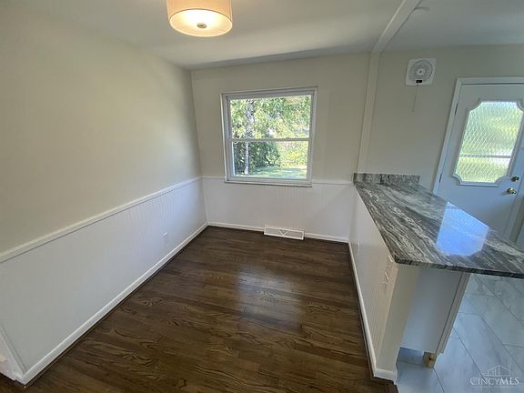 4th image of 3352 Harry Lee Ln