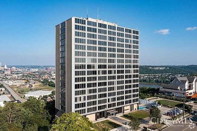 2 bed, 1.5 bath, 990 sqft, $1,400 — Photo 1