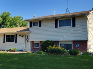 2526 Highland Dr, Gothenburg, NE 69138
