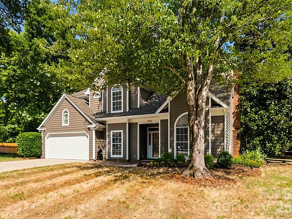3rd image of 9122 Fairbridge Rd