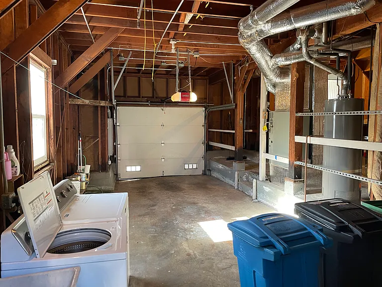 100 Glenview Dr — Photo 16