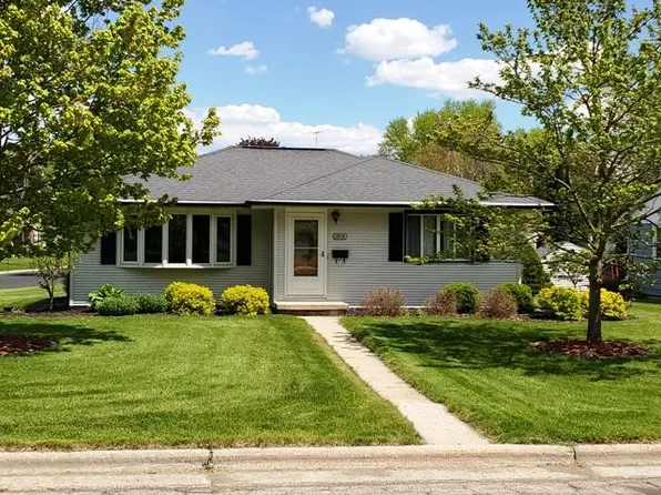 1315 N 2nd St, Watertown, WI 53098
