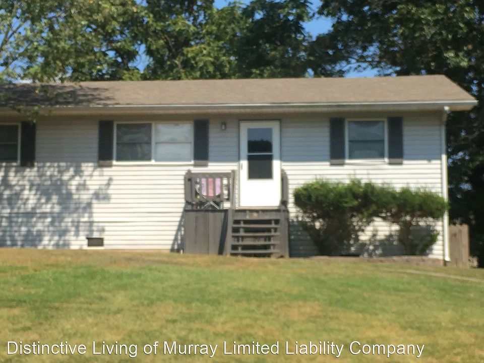 2nd image of 1801B Ridgewood Rd