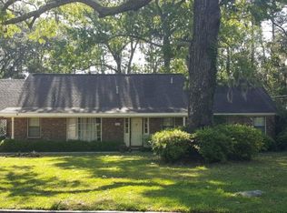 8904 Old Montgomery Rd, Savannah, GA 31406