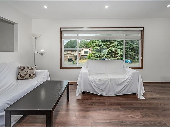 3rd image of 3160 Consort Ct