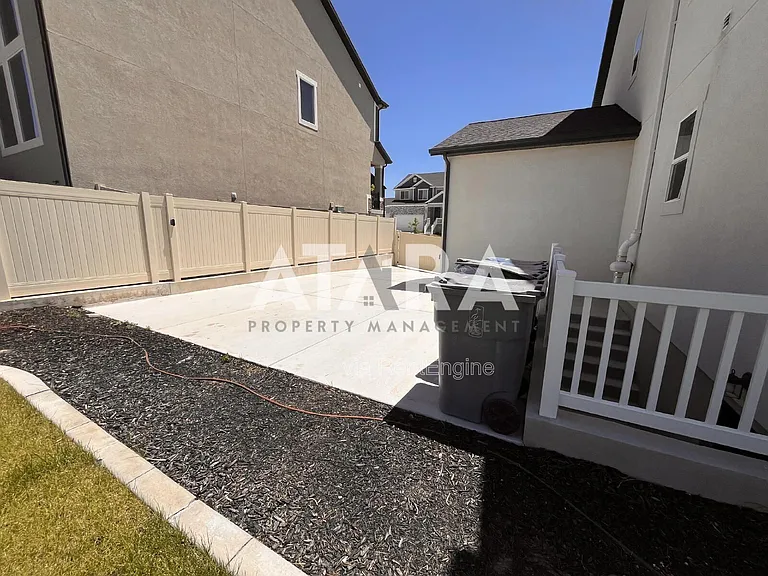 909 Sagehill Dr — Photo 53