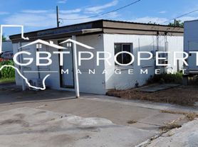 Lazy Days Port. - 314 Railroad St.