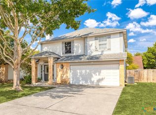 221 Sunshadow Dr, Lockhart, TX 78644