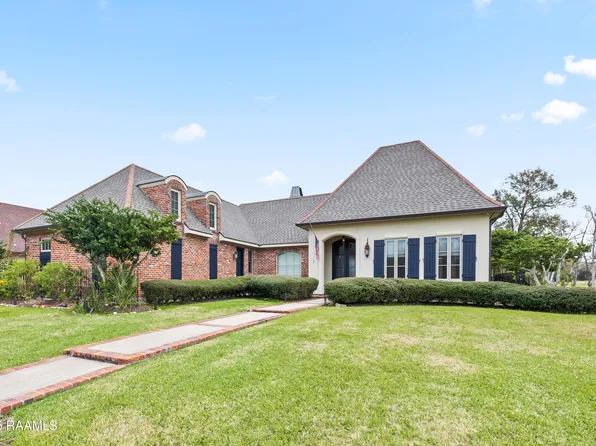 2006 Squirrel Run Dr, New Iberia, LA 70560