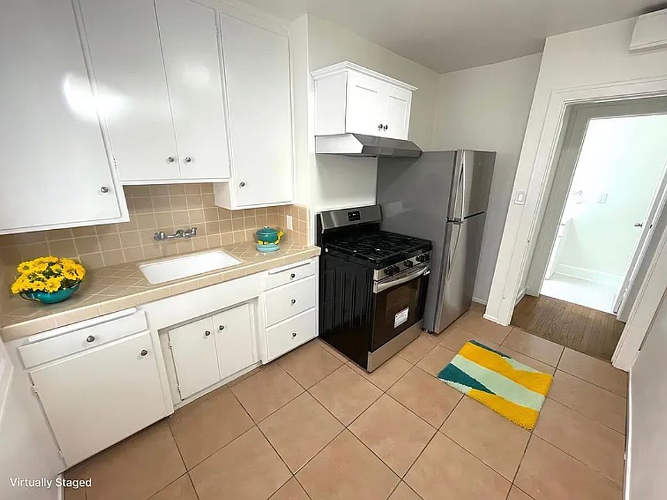1st image of 156 Bennett Ave #A