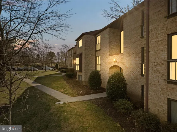 2000 Colts Neck Rd APT 12C, Reston, VA 20191