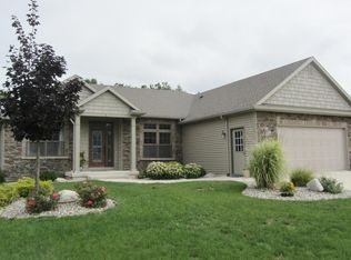 106 Duncastle Ct, Angola, IN 46703