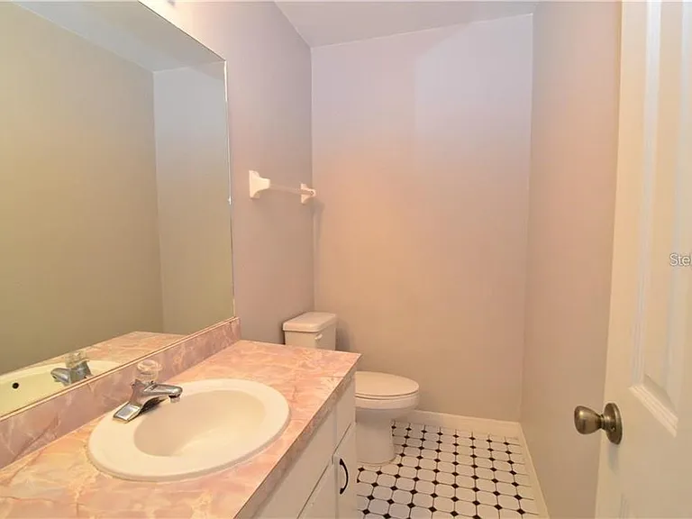 106 S Primrose Dr — Photo 9