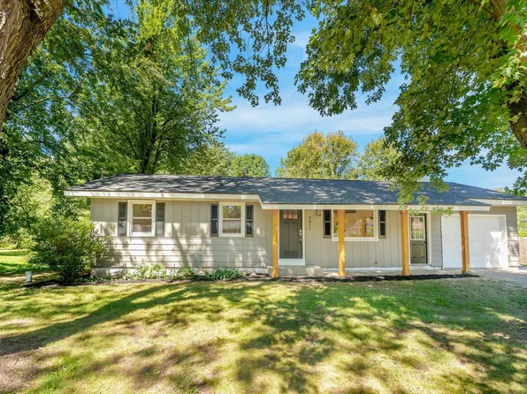 9471 Marylou St, Zeeland, MI 49464