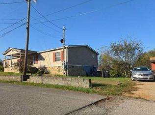 415 E 11th St, Columbia, TN 38401