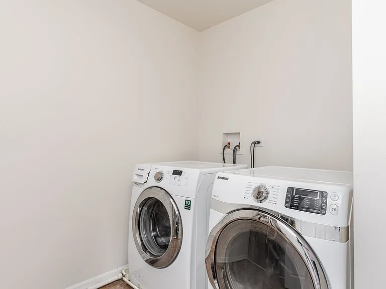 15373 Sheffield Square Pkwy — Photo 8