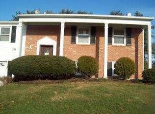 18 Flint Rock Ln, Willingboro, NJ 08046