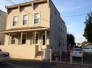 11 Alden St, Watervliet, NY 12189