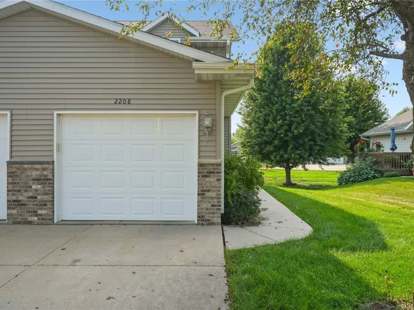 2208 49th St, Marion, IA 52302